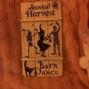 Indoor Outdoor Halloween wood sign